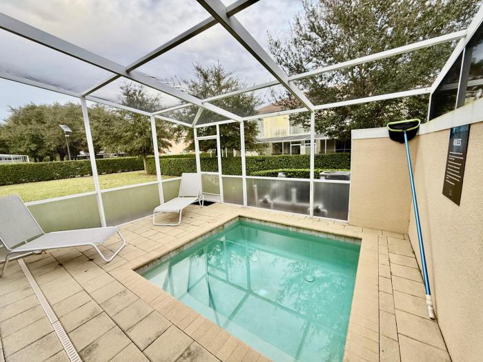 Grand Retreat 3BR Townhouse near Disney Parks