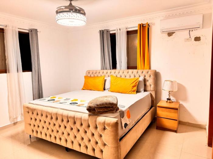 Santiago Amazing 4bedrooms Apt for group, spectacular WIFI, close tofun