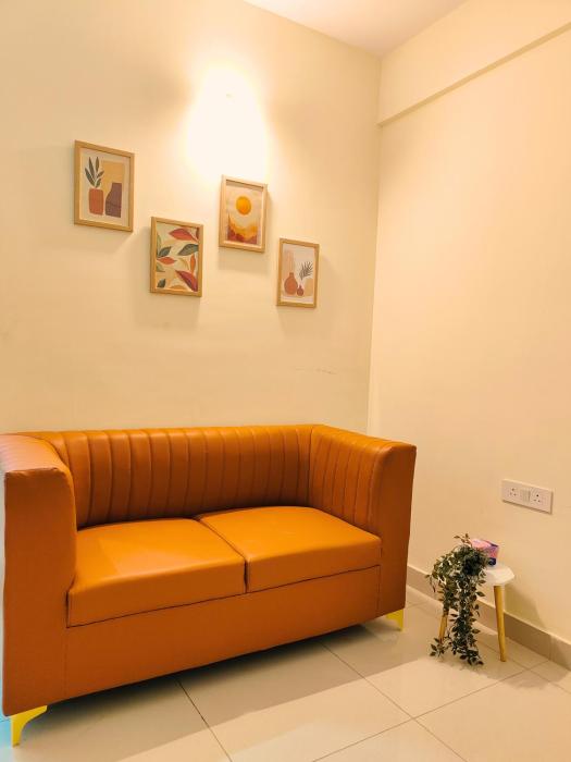 Lavish homes - Orange Oasis