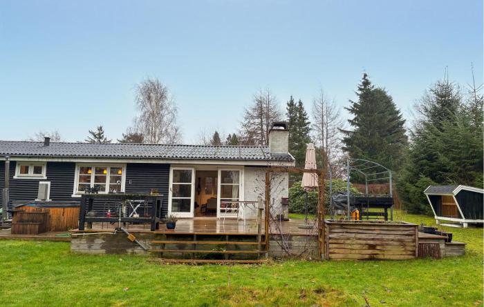 Stunning Home In Græsted With Wifi