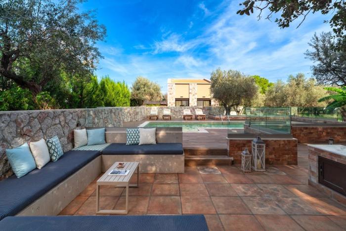 Estate Irianna 4 Bedroom Private Pool Villa & 2 Bedroom Guesthouse Rhodes
