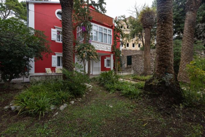 Holiday home Red House