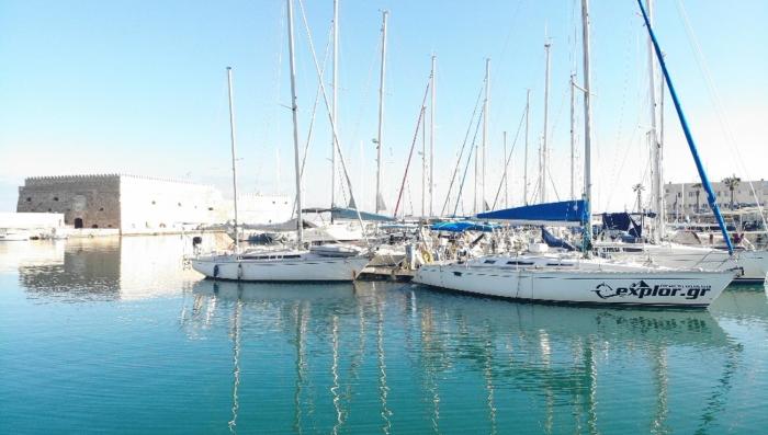Sailboat Classic Living - Heraklion Marina
