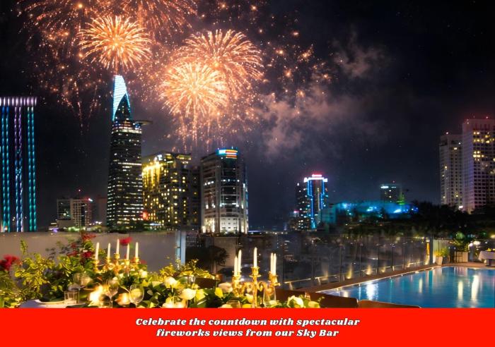 Happy Life Grand Hotel & Rooftop Skybar