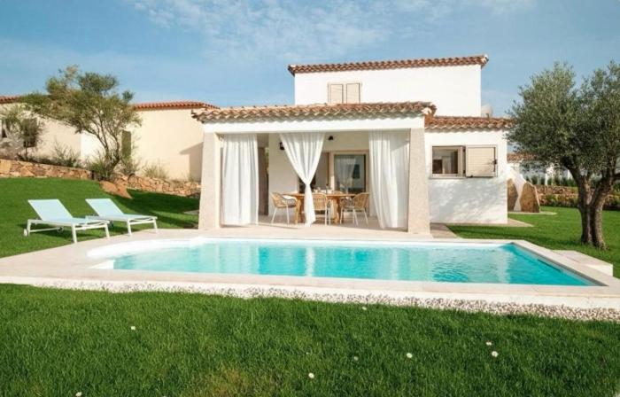 Villa Millelune - by Searly