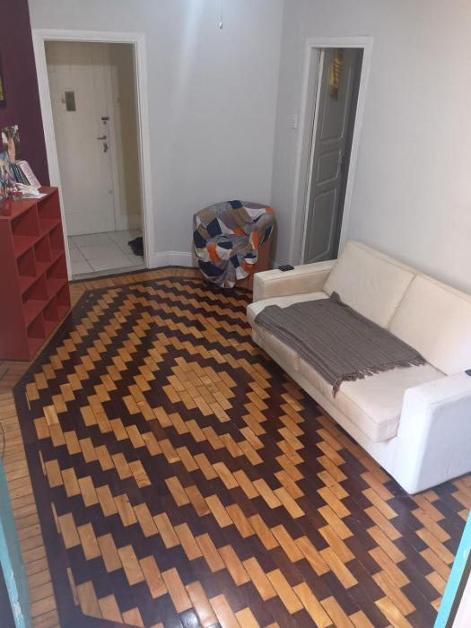 Quarto confortável e arejado
