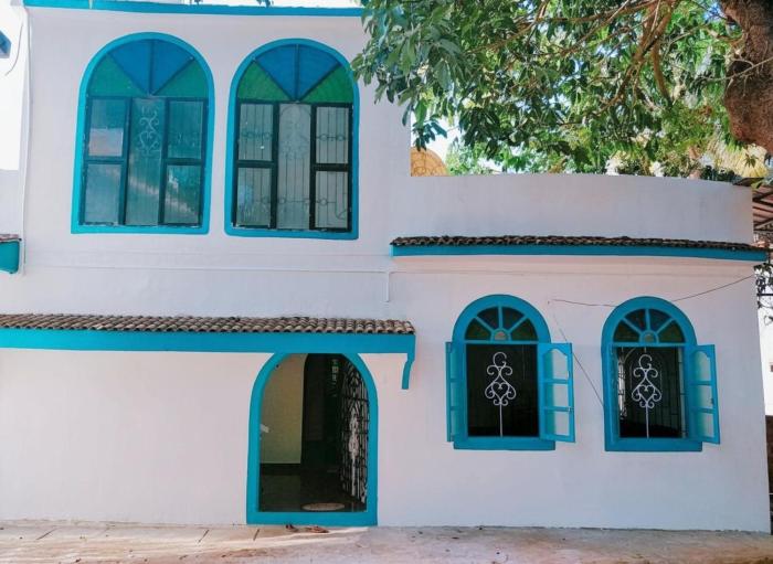 4bhk BoHo Villa at Parra near Coconut Tree Road