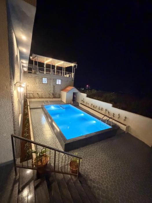 Breeze Resort Panhala , Swimming Pool, Just 5 Minutes From Panhala!