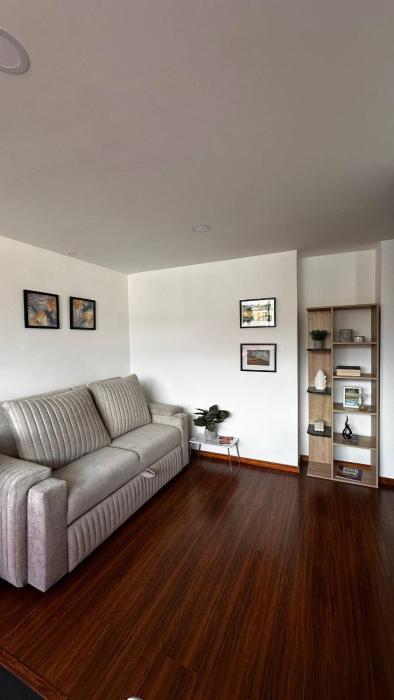 Apto cómodo con parqueadero cerca de Unicentro