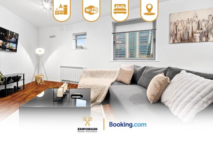 2 Bedroom Top-Floor Apartment By Emporium Property Management Short Lets & Serviced Accommodation Birmingham Offering Stunning City Views From Private Balcony With Free Private Parking