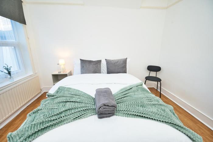 Spacious 2-Bed Leyton Flat Near Olympic Park