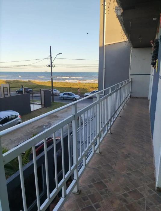 Sobrado amplo e aconchegante, onde o mar é sua janela