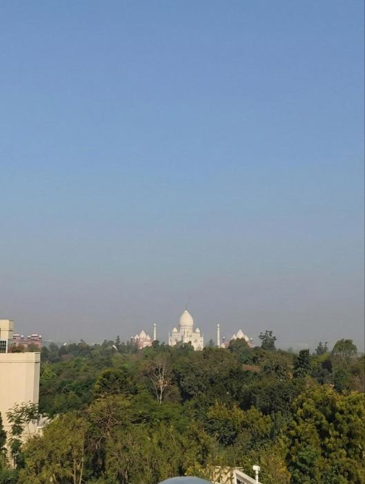The Street homestay 600m from Taj Mahal