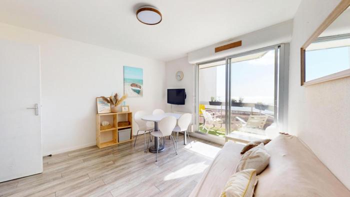 Appartements à Saint-Gilles-Croix-de-Vie - Le Bateau Ivre 50 m de la Plage MAE-6961