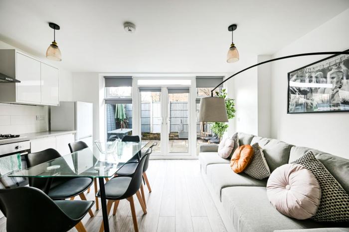 Cosy West London 2 Bed Flat