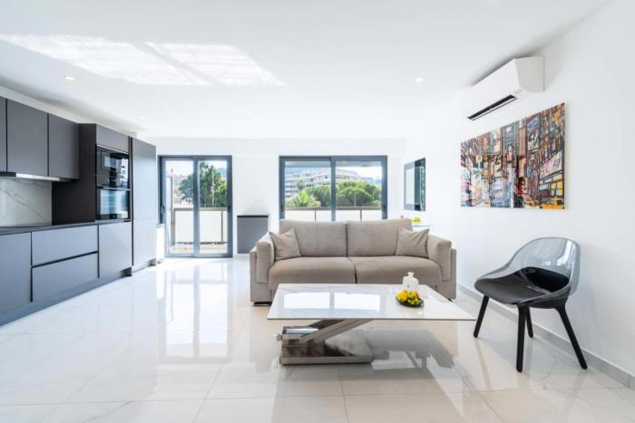 Résidence 2p Traversant, Centre Cannes, Rue D’antibes - 2P Traversant, Centre Cannes, Rue d’Antibes MAE-3343