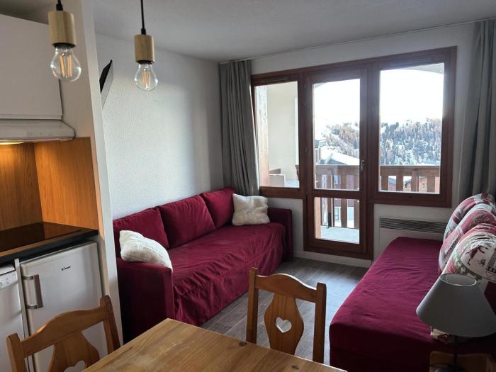 Résidence Licorne - Appartement chaleureux · Accès direct aux pistes · Vue pistes · Casier à skis MAE-7744