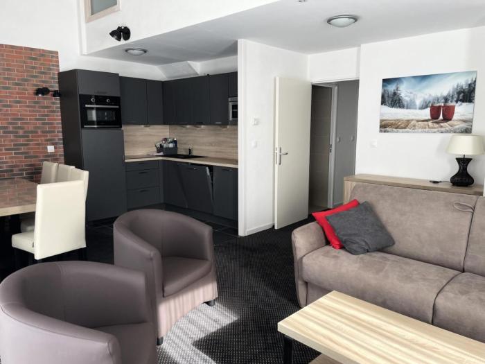 Résidence Le Portillo - Piscine - 3 Pièces pour 10 Personnes MAE-4833