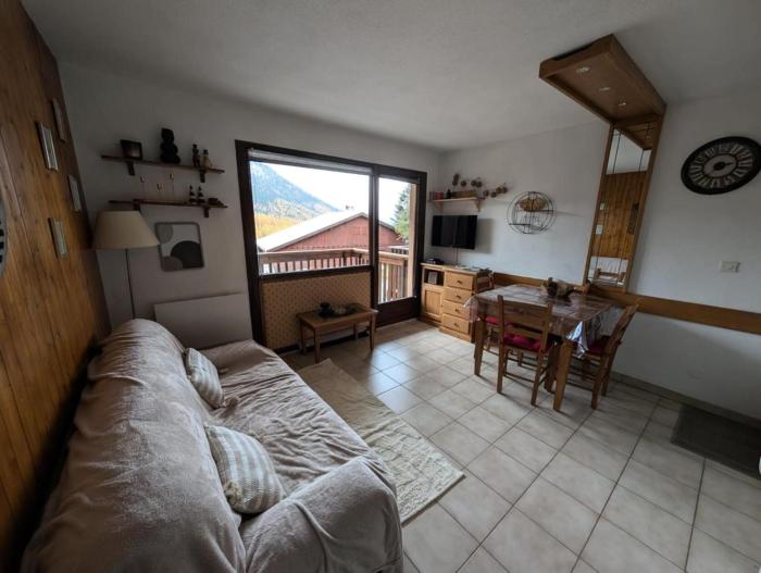 Chalet DhonorÉ - 4 personnes tout confort proche des pistes avec garage MAE-9793