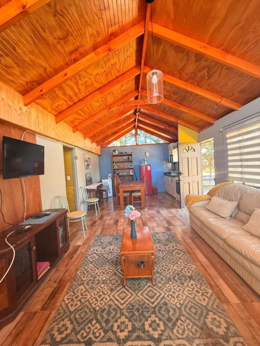 Fully equipped cabin for 6 people