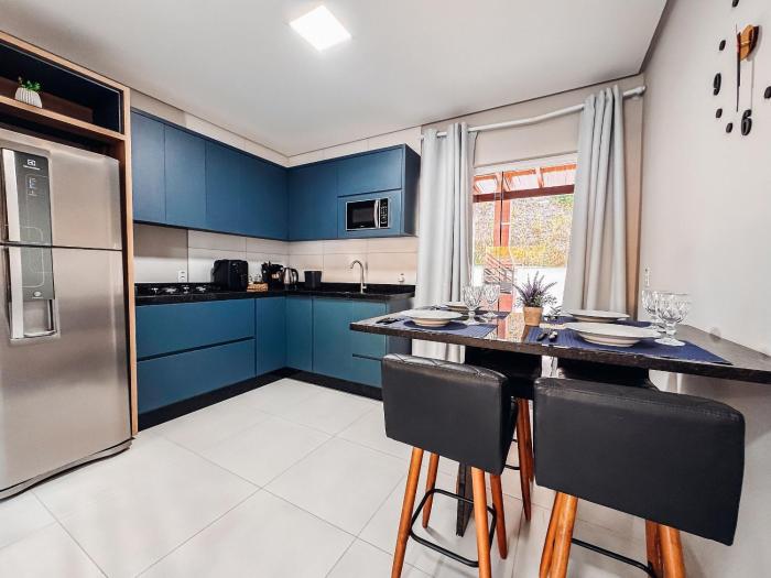 Casa Nova e Completa | 2 Suítes com Ar | Área Gourmet | 2 Vagas