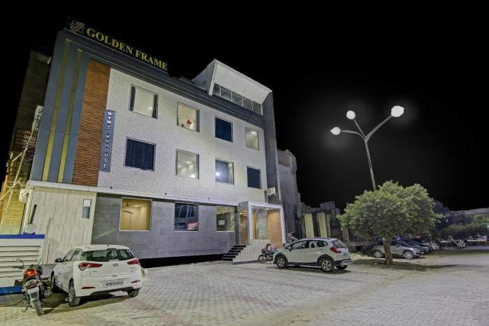 Townhouse Golden Frame near sec 62 noida