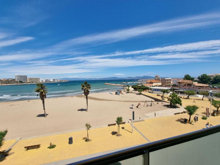 Apartamento en primera línea en LEscala con aire acondicionado y parking - HISP-236-98