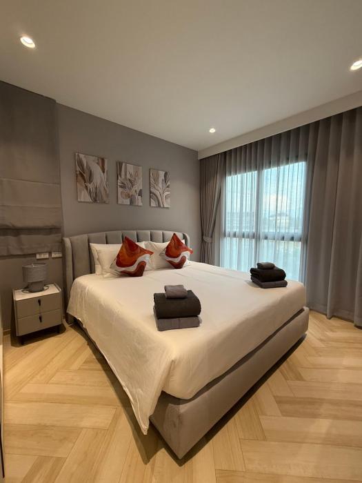 Title Legendary 2 bedroom