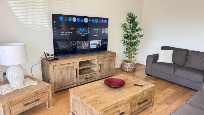 Canberra Stylish Home - near University of Canberra & EPIC