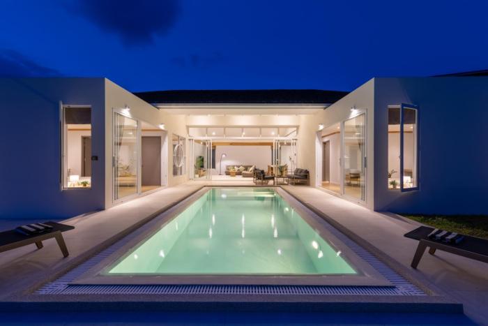3x Luxury BRAND NEW VILLA and Near Beach