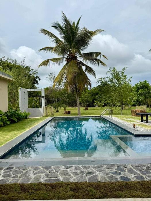 Aaryana Lagoon