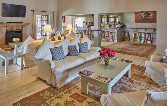 Soames Hotel & Jack s Bar