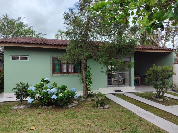 Casa na Boraceia, 100 M praia c roupas cama e banho