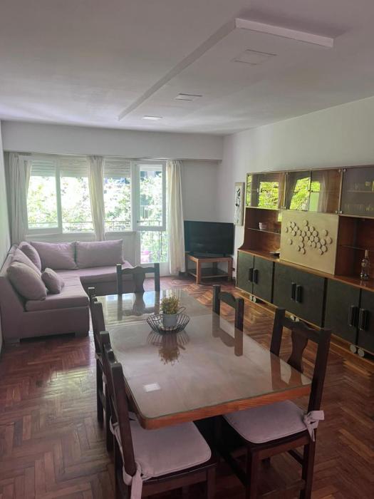 Depto 2 amb para 4 centro doble balcón