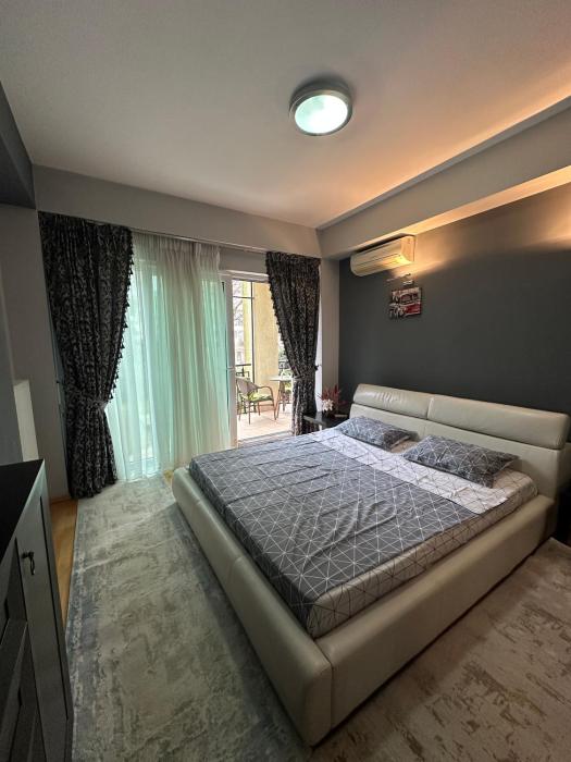 Apartament Modern & Spatios - La 2 minute de Mare