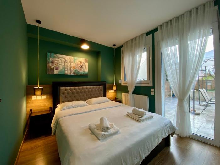 LUX ONE The Ioannina Residence