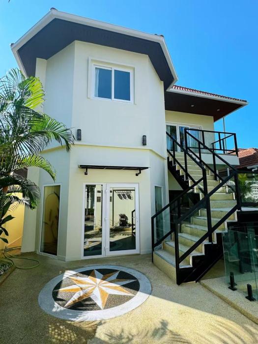 3BR Pool Villa Beach Access Patumnak Hill