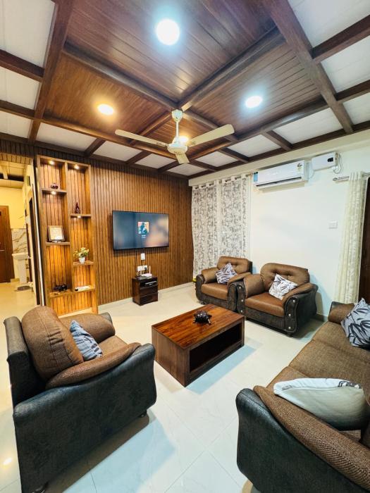 Geminia- Hill View 2BHK with high-speed Wi-Fi