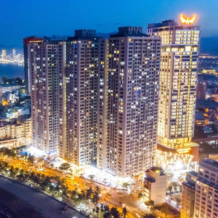 Modern Oceanus Apartment Beachfront Access