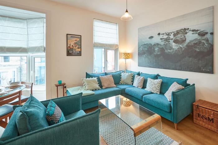 Saltburn Centre 3-Bed 3-Bath Apartment