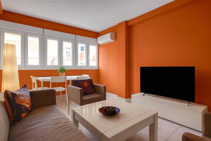 Terracota Bright Stay - Near Maria Zambrano Station