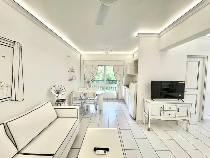 Unique 2D Comic-Style Black & White Stay