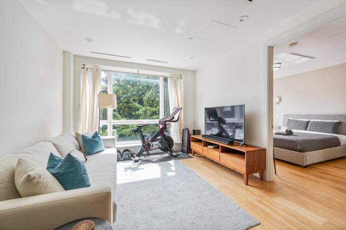 Withers by Rove Travel 1BR Williamsburg Apt