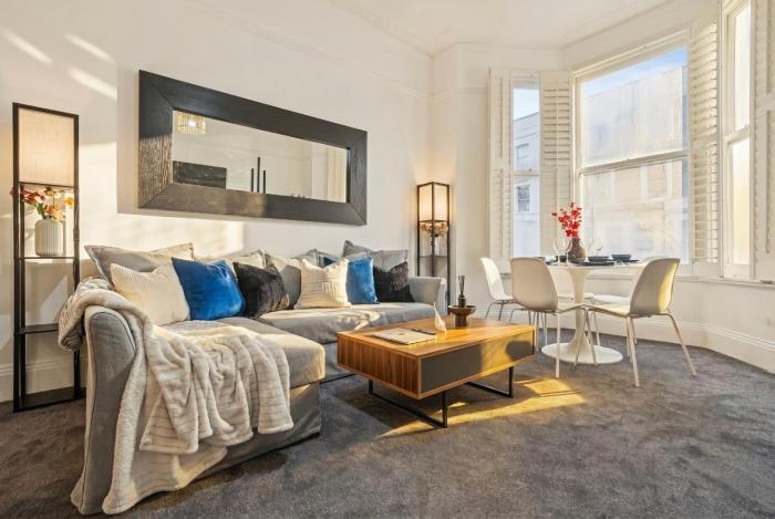 The Apollo - 2BR 1BA in Earls Court - Sleeps 6