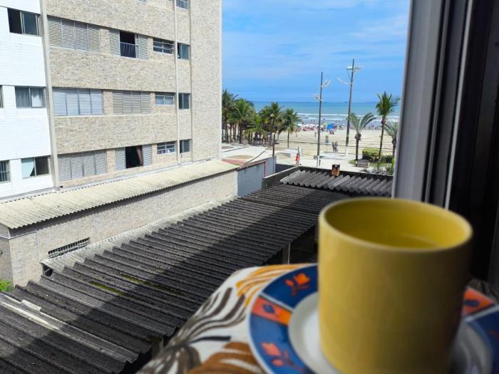 Acorde com o Som do Mar Apto Pé na Areia na Vila Tupi Praia Grande