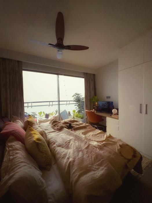 High Rise Luxe Stay - River View - Noida