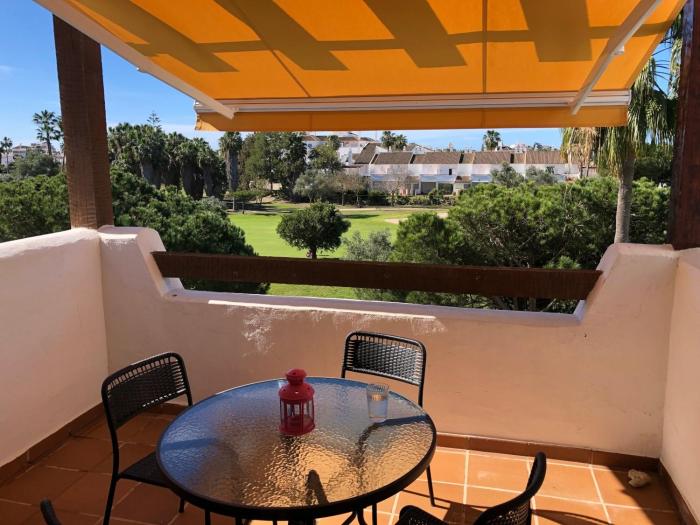 Sonnige und ruhige Ferienwohnung am Golfplatz von Costa Ballena