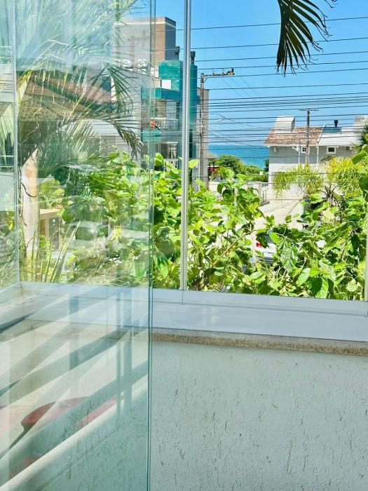 Incrível Apartamento vista mar a poucos passos da praia com 3 dormitórios