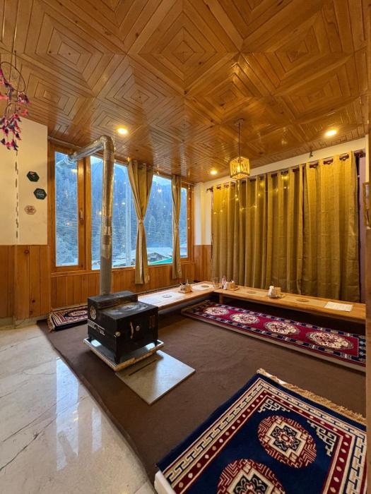 The Pahadi Soul Stay and Café