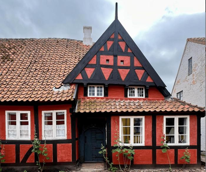 Ærøskøbings ældste hus - Eksklusiv overnatning i historiske rammer